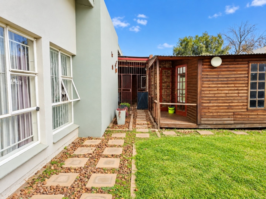 5 Bedroom Property for Sale in Wilgehof Free State
